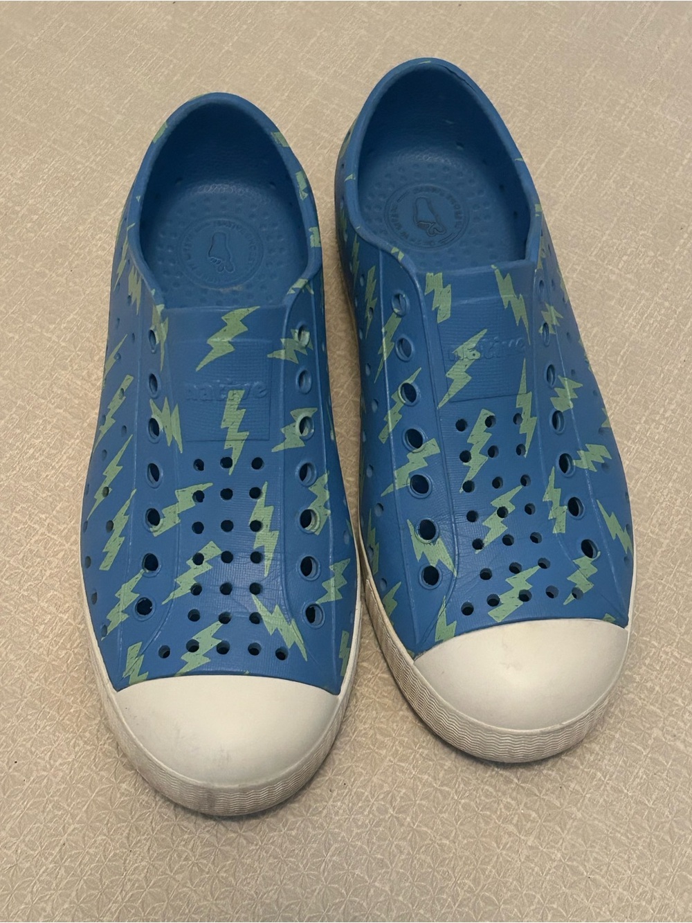 Natives Blue Lightning Print Slip-On Shoes | youth 1